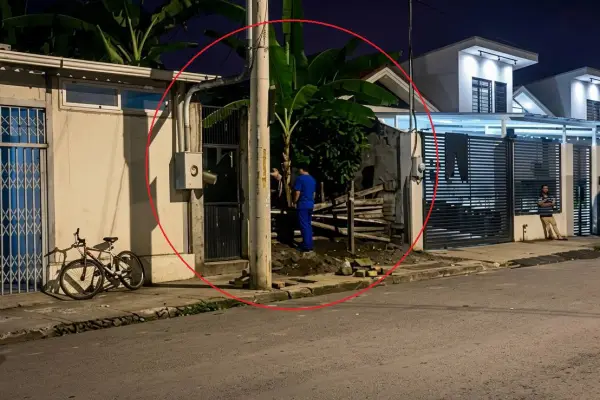 El asesinato ocurrió dentro de una vivienda con cerramiento de caña en el cantón Tosagua. ,Redes