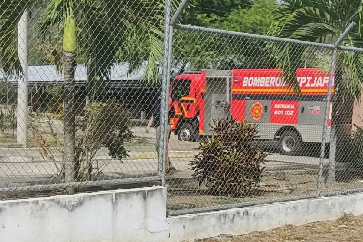 Un conato de incendio movilizó a los rescatistas del Cuerpo de Bomberos hasta el centro de faenamiento municipal del cantón Jipijapa., Redes