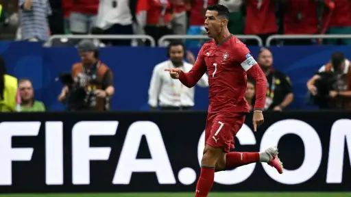 Cristiano Ronaldo, el primer futbolista de la historia en marcar en seis Mundiales
