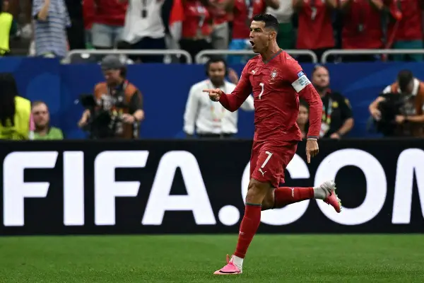 Cristiano Ronaldo, el primer futbolista de la historia en marcar en seis Mundiales