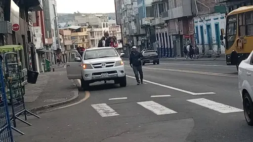 Ambato sin transporte urbano tras suspensión indefinida por falta de acuerdo en tarifa