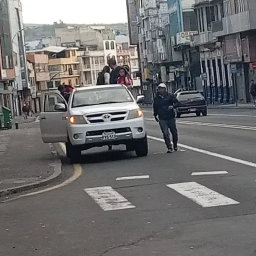 Ambato sin transporte urbano tras suspensión indefinida por falta de acuerdo en tarifa