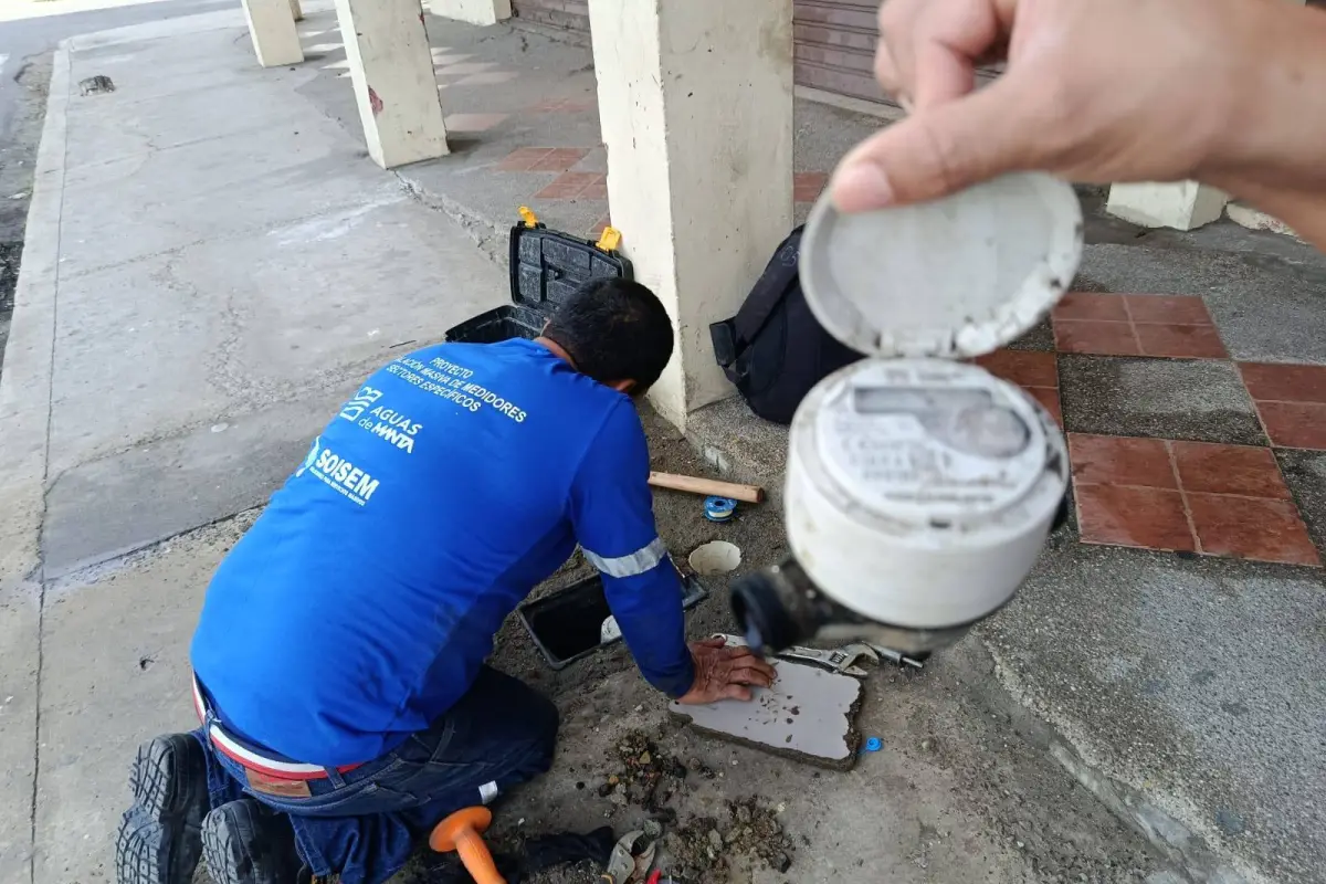 Malestar ciudadano por cambio masivo de medidores de agua en Manta., El Diario