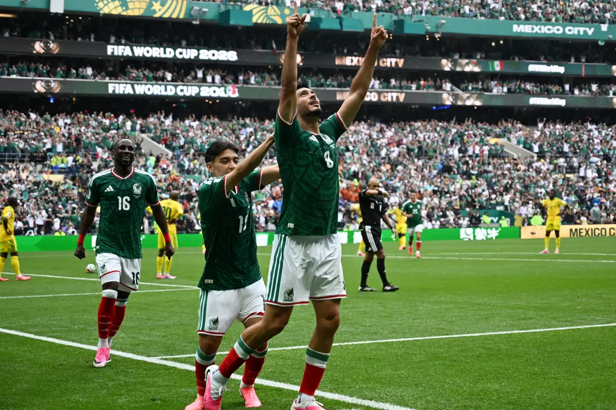 Los mexicanos quieren lucirse ante su gente ganando y quedando primeros de su grupo., AFP.