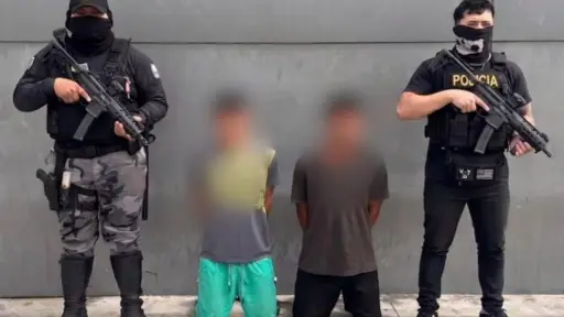 Extorsionadores exigían 7.000 dólares bajo amenazas a comerciante, pero fueron capturados por la Policía en Manta