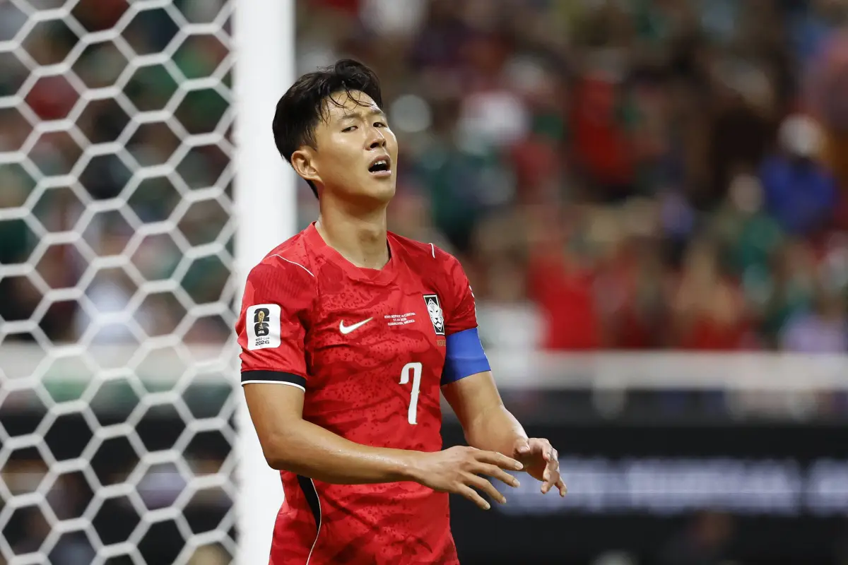 Son Heung-min, la carta de gol surcoreana espera hacer su debut goleador ante los sudafricanos., Foto por ULISES RUIZ / AFP