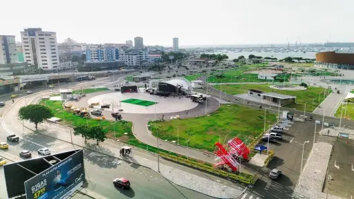El Concejo Cantonal de Manta debate reforma para transformar “Sí Vivienda” en Urbana EP en medio de críticas