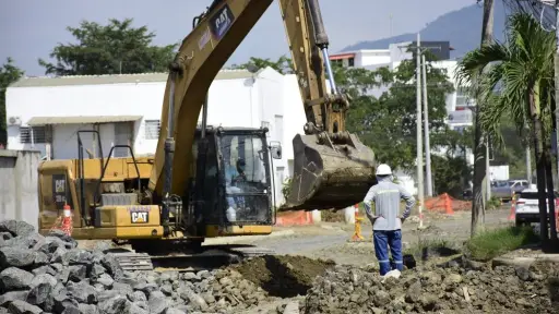 MegaHidro mantiene 40 frentes activos en Portoviejo y entregará anticipo para poner en marcha el Grupo 5 