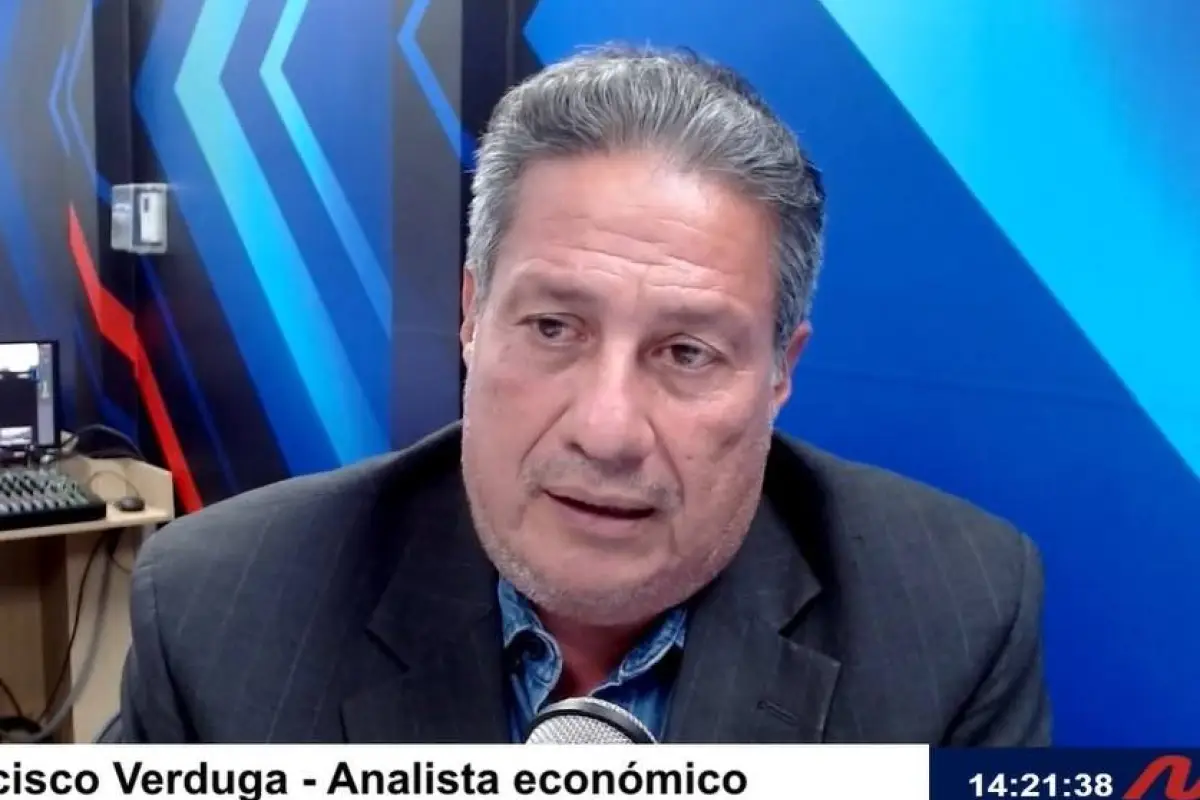 El economista Francisco Verduga en una entrevista con Manavisión Plus, Manavisión Plus