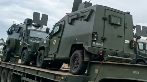 Las Fuerzas Armadas despliegan vehículos blindados a Manabí y otras provincias de la costa ecuatoriana 
