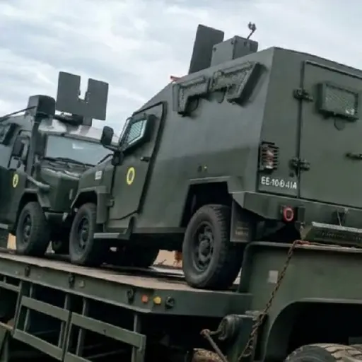 Las Fuerzas Armadas despliegan vehículos blindados a Manabí y otras provincias de la costa ecuatoriana 