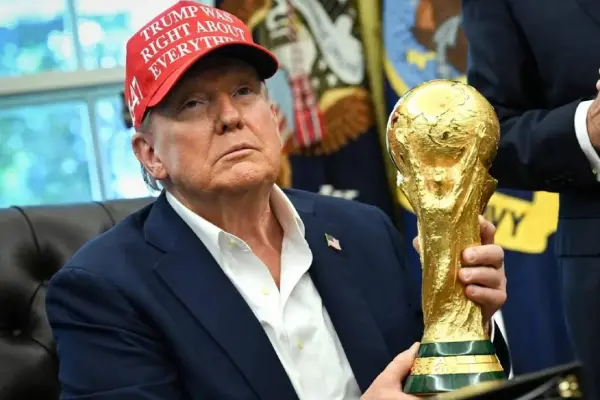 Previo al arranque del Mundial 2026, el presidente Donald Trump recibió el trofeo en la Casa Blanca. ,Foto: Agencias