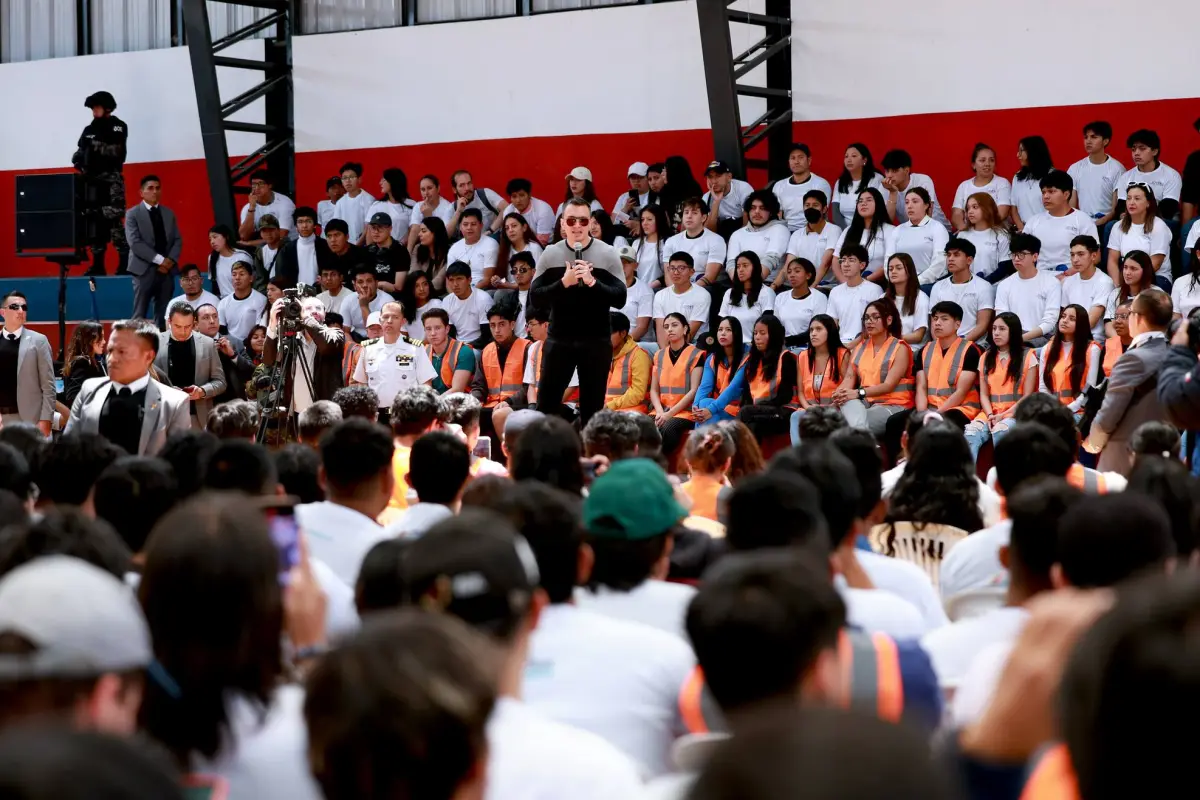 Jóvenes en Acción Ecuador 2026 empleo sector público línea telefónica