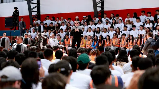 Jóvenes en Acción: Gobierno de Ecuador activa línea telefónica para conseguir empleo en el sector público