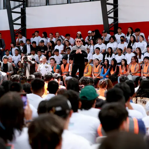 Jóvenes en Acción: Gobierno de Ecuador activa línea telefónica para conseguir empleo en el sector público