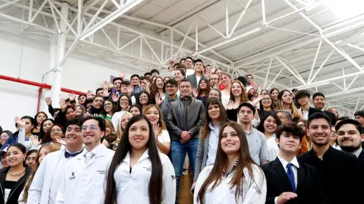 Jóvenes en Acción: ¿Quiénes tienen prioridad para recibir $1.200 del programa del Gobierno de Ecuador?