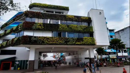 Solo 46 inmuebles sostienen la administración pública de Santo Domingo 