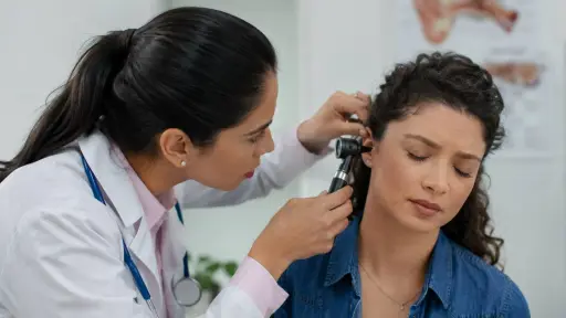 Especialista advierte que las enfermedades vestibulares pueden presentarse a cualquier edad y causar mareos e inestabilidad