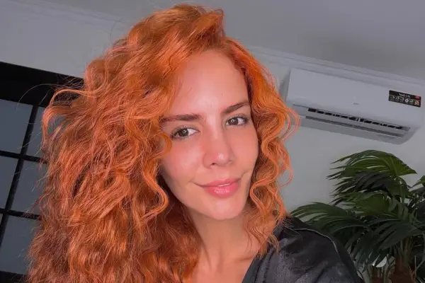 María Emilia Cevallos dejó Guayaquil para radicarse en Cuenca junto a sus dos perritas. ,Redes sociales