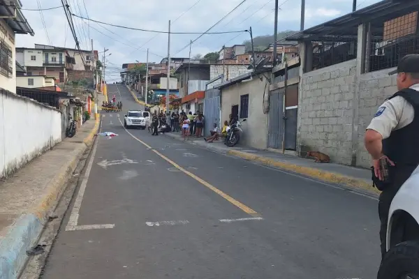La víctima quedó tendida en lña calle luego de recibir varios disparos. ,El Diario