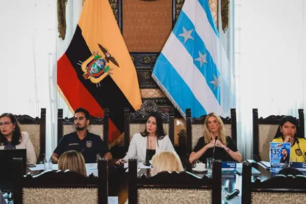 Municipio de Guayaquil impulsa la descentralización con un nuevo centro comunitario en Sauces 8