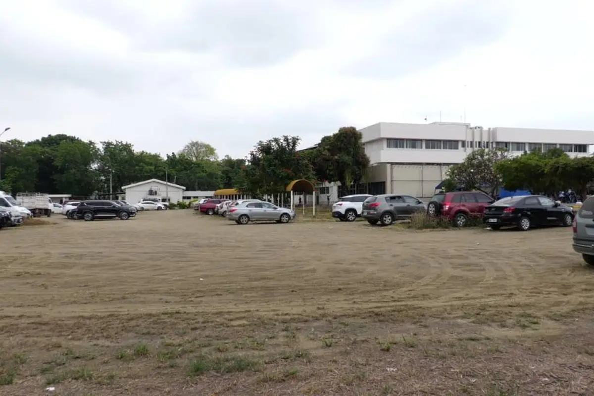 La torre de cinco pisos se construiría junto al Hospital IESS Portoviejo.