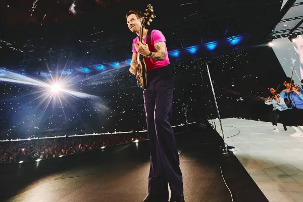 Harry Styles sufrió un desmayo durante su concierto en el estadio de Wembley, en Londres. ,Redes sociales