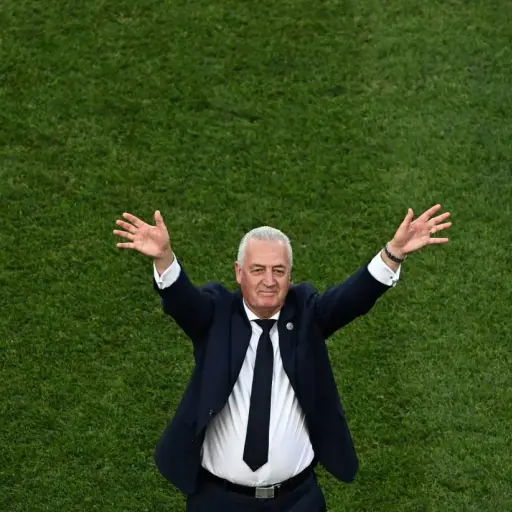 Alfaro celebra el “partido extraordinario” de su Paraguay ante Alemania