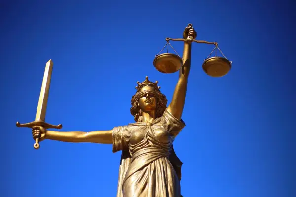 justicia, estatua, la dama de la justicia, mitología griega, themis, ley, tribunal, justicia, justicia, justicia, justicia, justicia, ley ,Pixabay