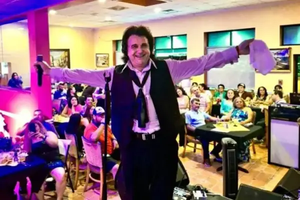 Marcelo 'Gianni' Pivetta, vocalista de la legendaria agrupación uruguaya Los Iracundos. ,Foto: Redes Sociales