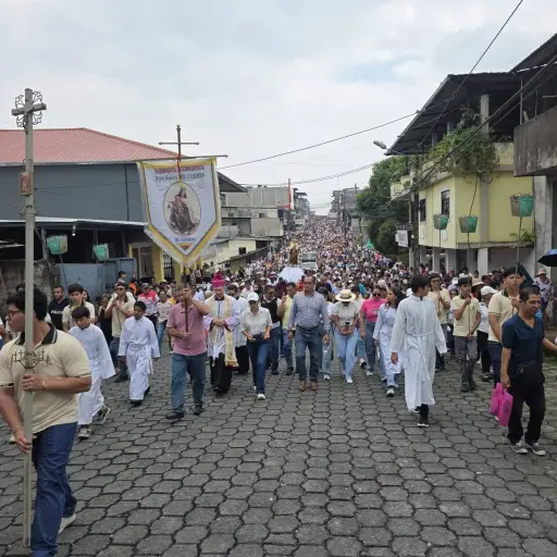 Fieles de El Carmen rinden homenaje a su patrona en una  jornada de fe que movilizó a cientos de devotos