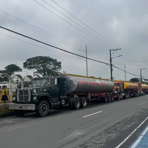Santo Domingo: Policía explica por qué decenas de tanqueros con combustible permanecen en los exteriores del comando