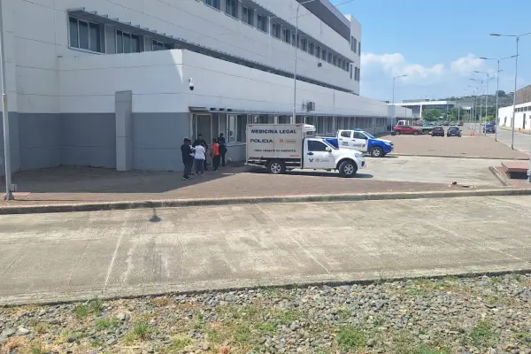 El cuerpo fue trasladado al centro forense para la autopsia de rigor. ,El Diario