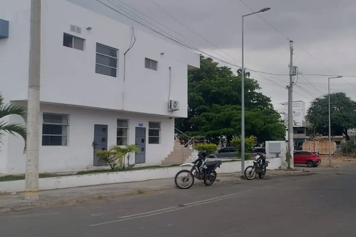 Esta es la Unidad de Policía Las Gaviotas de Tarqui de Manta.