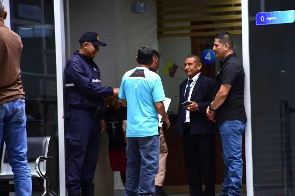 El Municipio de Portoviejo contrata compañías para el servicio de seguridad. ,El Diario
