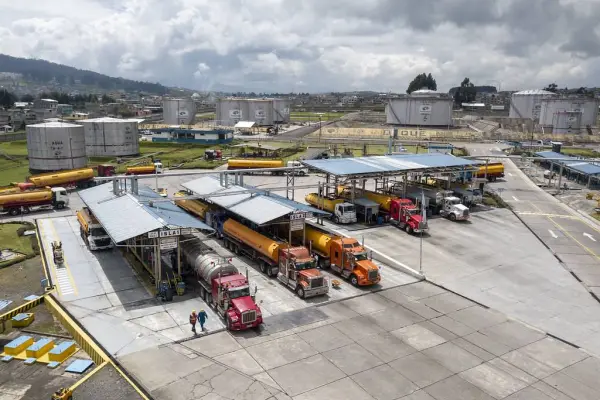 Cerca de 2 mil millones de galones de combustible despachó Petroecuador en el primer semestre de 2026