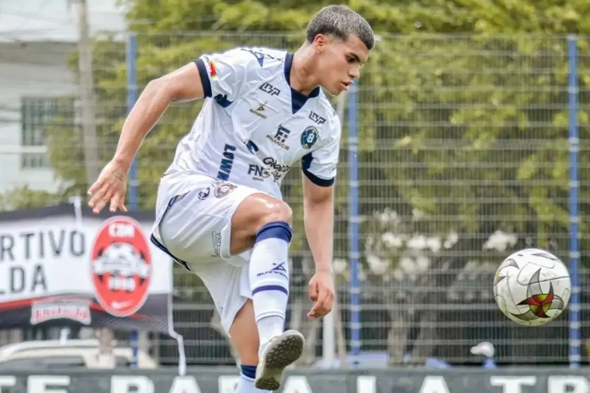 El lateral y extremo colombiano Javid Coneo es nuevo refuerzo de Liga de Portoviejo