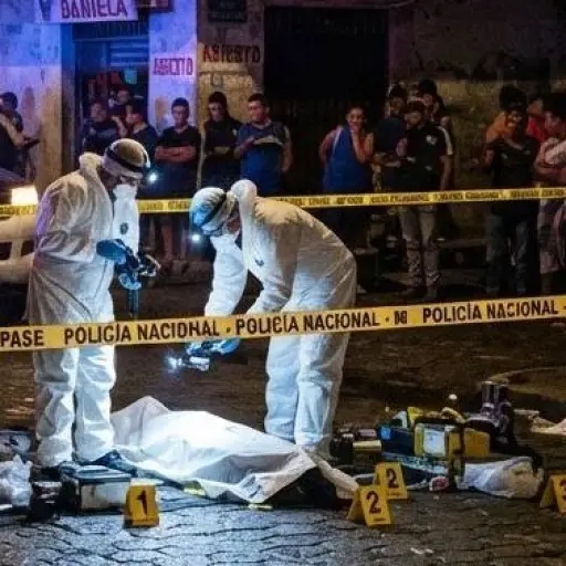 Fueron a pasar un día en la playa y terminaron emboscados; una mujer y dos menores de edad murieron, en Esmeraldas