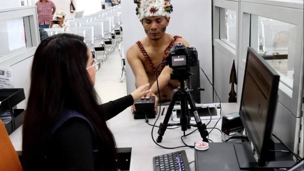 Registro Civil revela cuántos ecuatorianos se identifican como montubios, shuar y otros pueblos