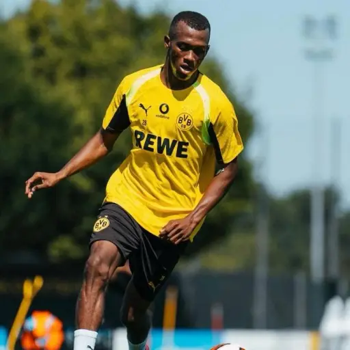 Justin Lerma cumple su primer entrenamiento de pretemporada con el Borussia Dortmund