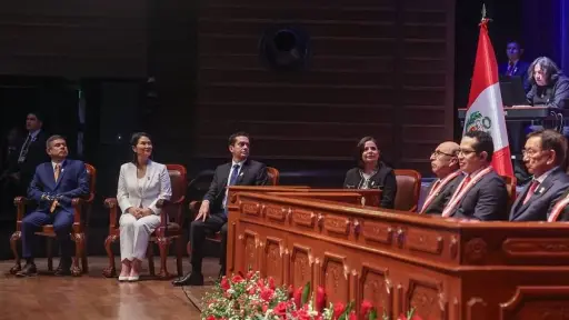 Keiko Fujimori  lanza fuerte advertencia durante la entrega de sus credenciales como presidenta electa de Perú
