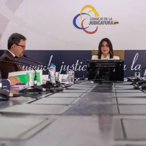 El Consejo de la Judicatura analiza contrataciones temporales con salarios de hasta USD 5.634 por déficit de jueces
