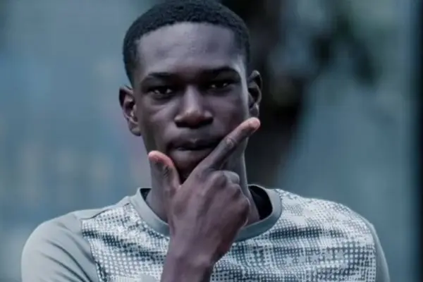 Josué Caicedo defensor ecuatoriano