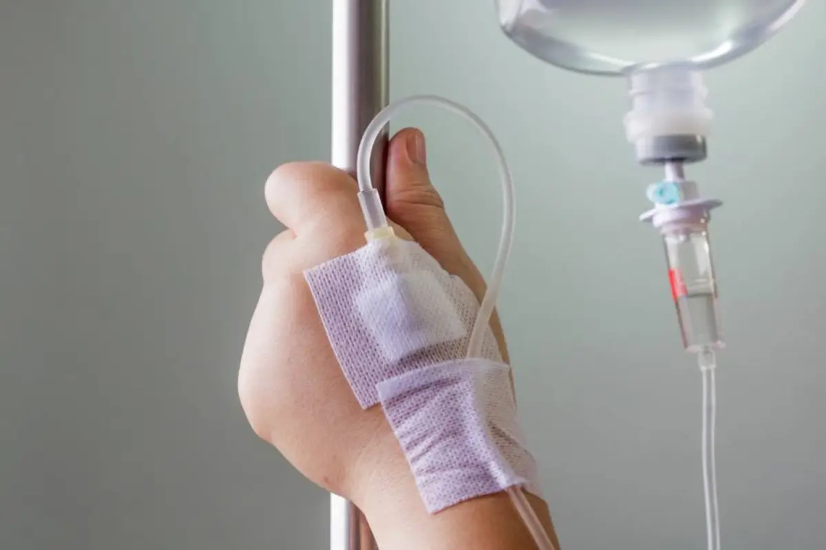 La menor recibió agresivos tratamientos médicos por siete años. 