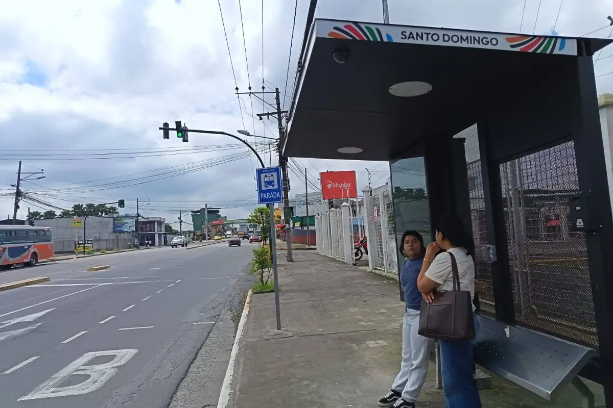 Son 43 paradas modernas., Diario Centro