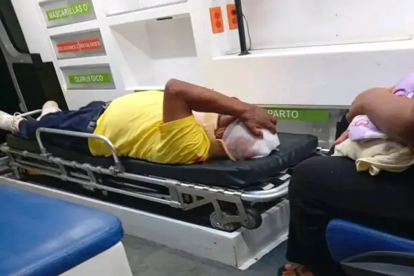 El adulto mayor recibió atención prioritaria. ,Cortesía