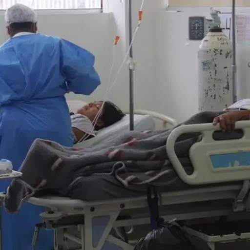 Trabajadores del sector de la salud, en Bolivia, inician paro indefinido por falta de pago de salarios