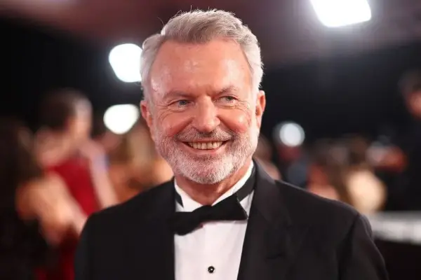 Sam Neill construyó una fortuna estimada entre 18 y 20 millones de dólares. ,Web 