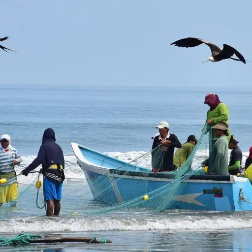 Banecuador impulsa la pesca artesanal en Manta con financiamiento flexible de hasta $250.000, pero el sector busca más beneficios