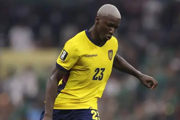 Moisés Caicedo, volante y capitán de la selección de Ecuador